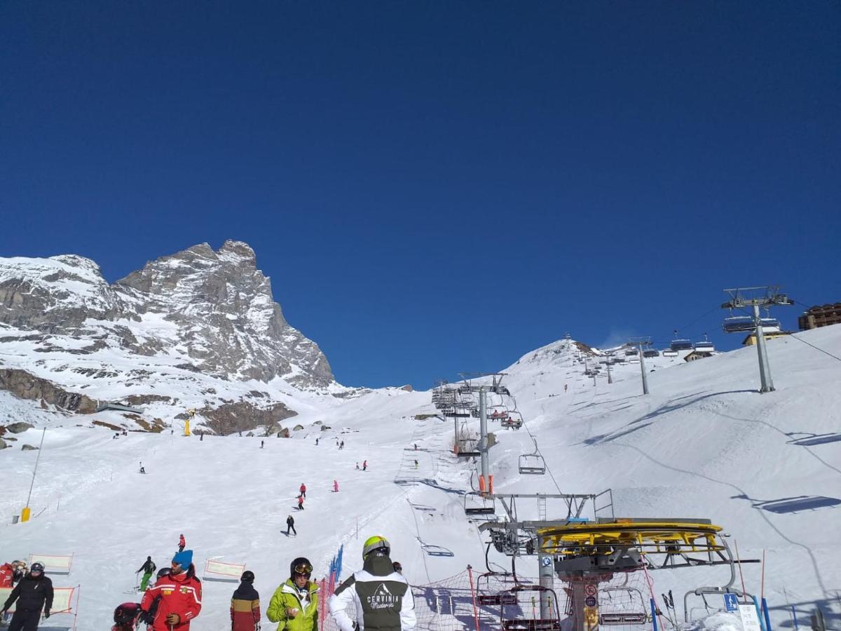 Appartamento rinnovato centralissimo a Cervinia Breuil-Cervinia Esterno foto