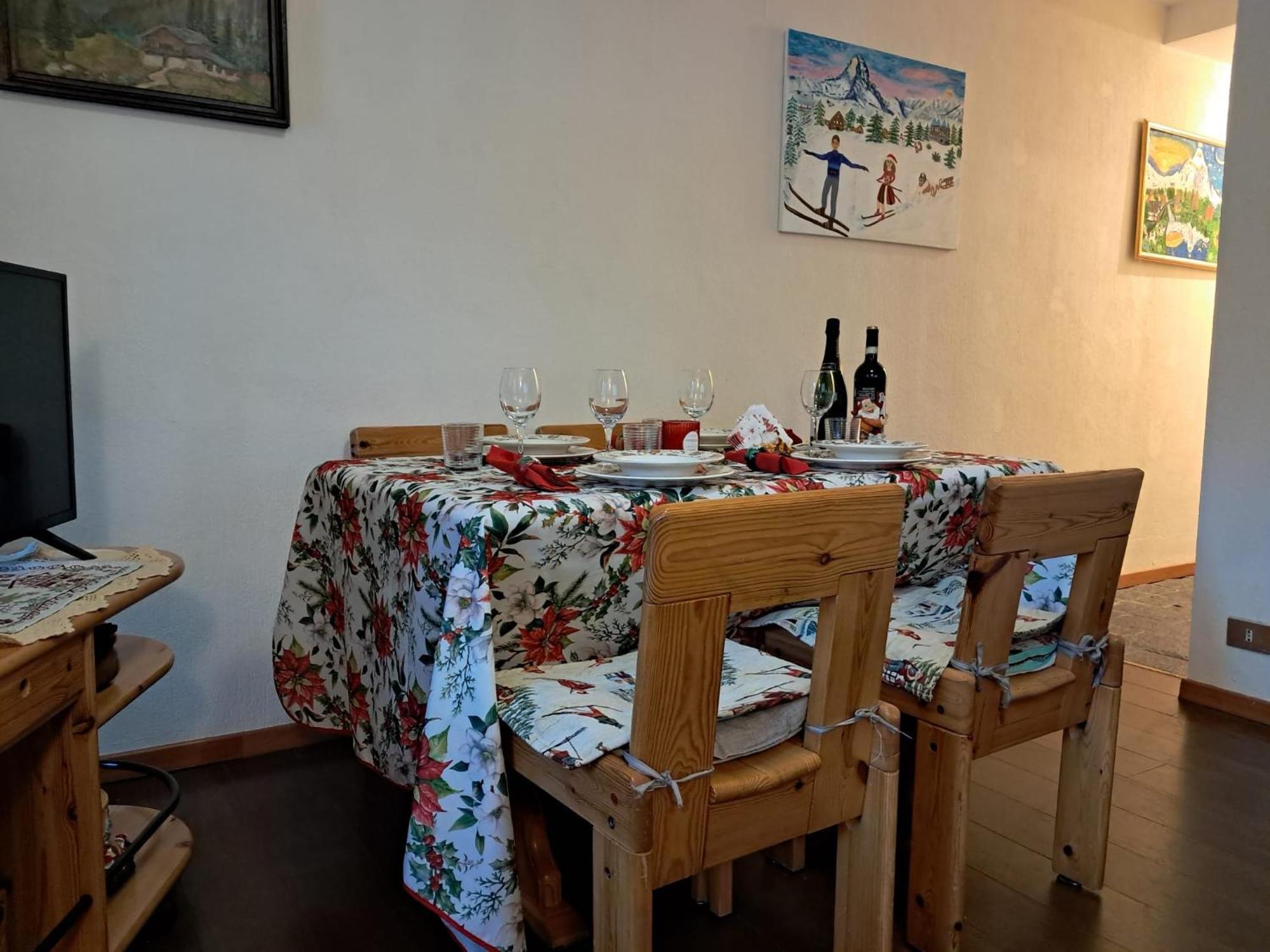 Appartamento rinnovato centralissimo a Cervinia Breuil-Cervinia Esterno foto